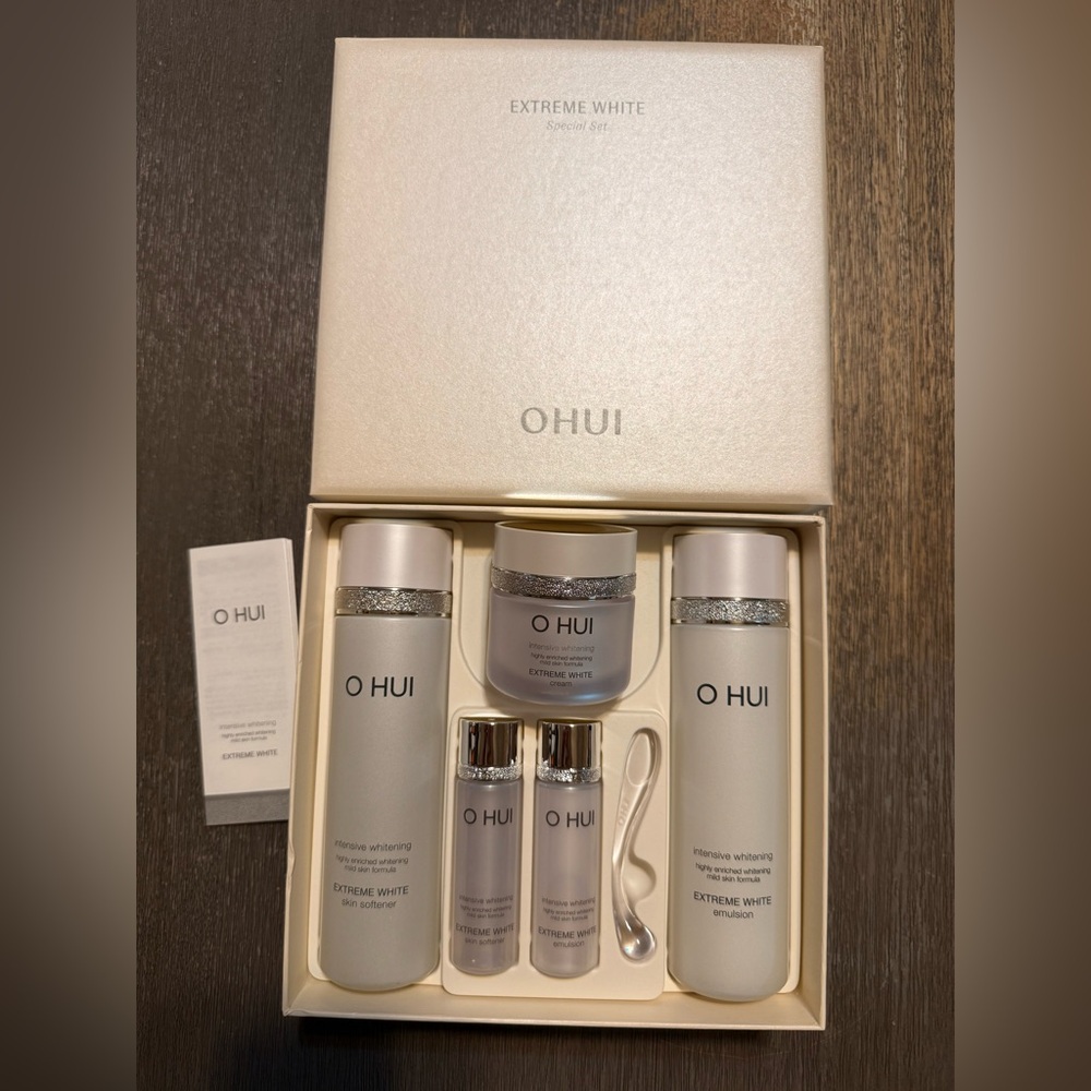 O HUI Extreme White 3pcs Special Set Whitening Hydrating K-Beauty